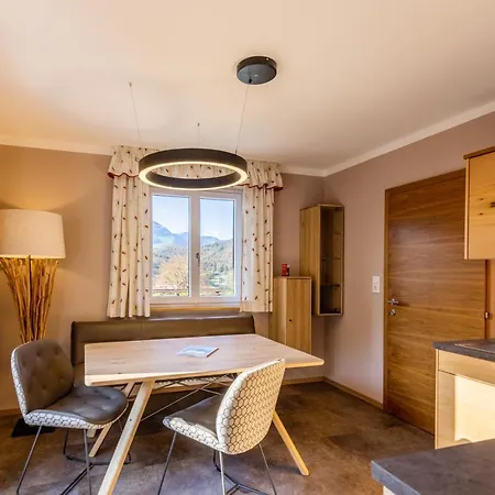 Haus Bergblick Πανσιόν 3*