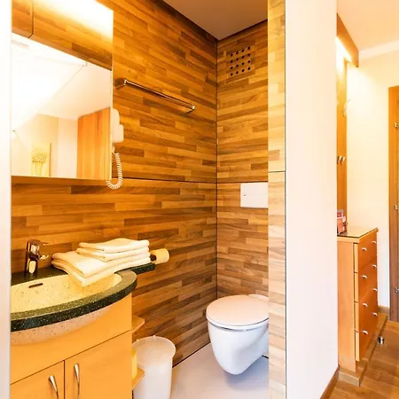 Haus Bergblick Πανσιόν 3*