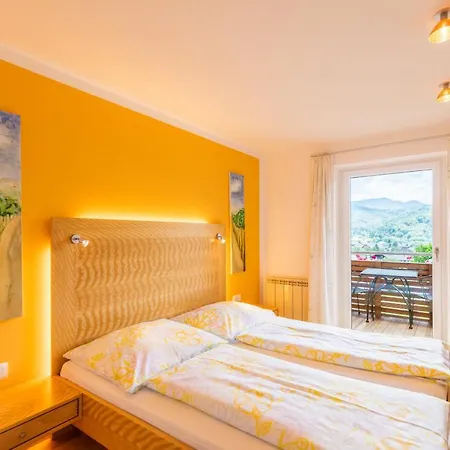 Πανσιόν Haus Bergblick 3*