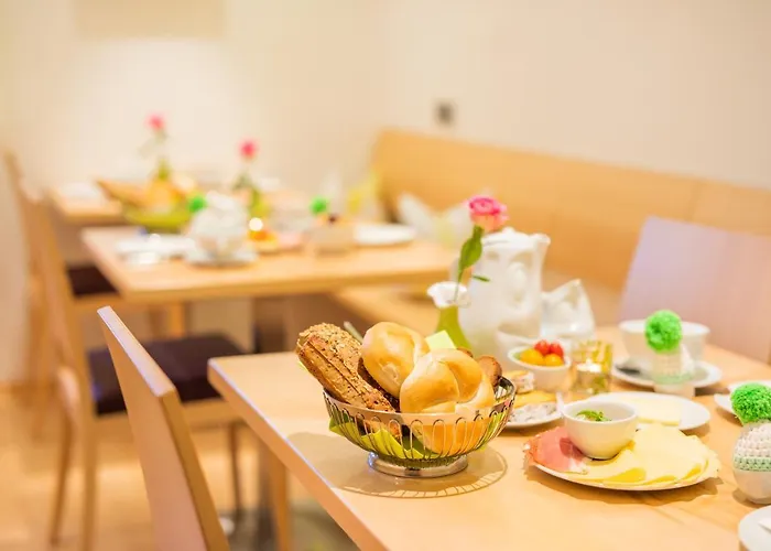 Haus Bergblick ゲストハウス 3*