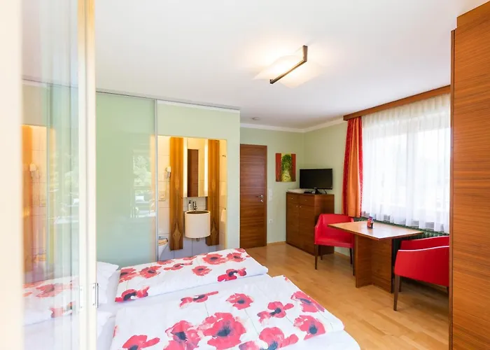 Haus Bergblick ゲストハウス 3*